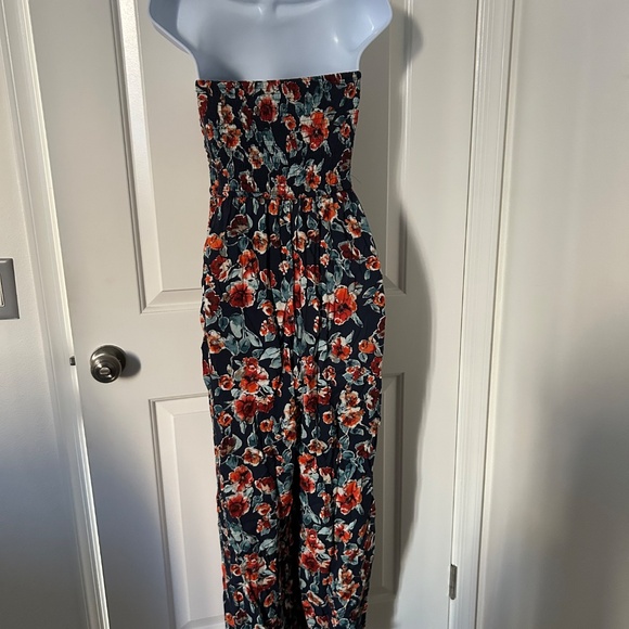 Band of Gypsies-Flowers strapless jumpsuits- Sixe Medium - Picture 4 of 5